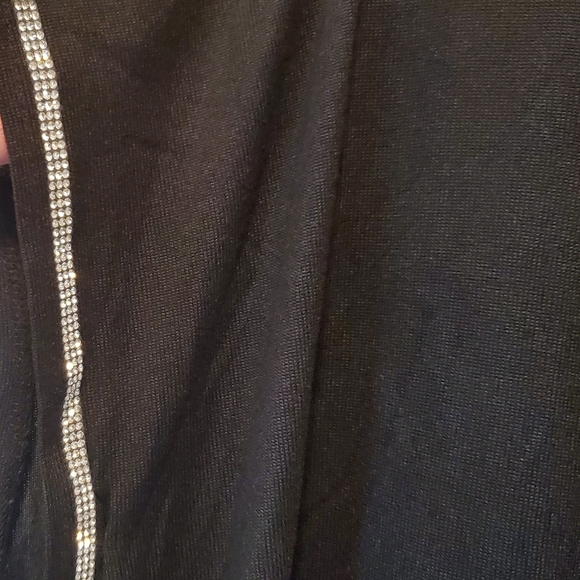 Gorgeous Women's Curvy Top with Rhinestones Size 2X - Picture 4 of 5